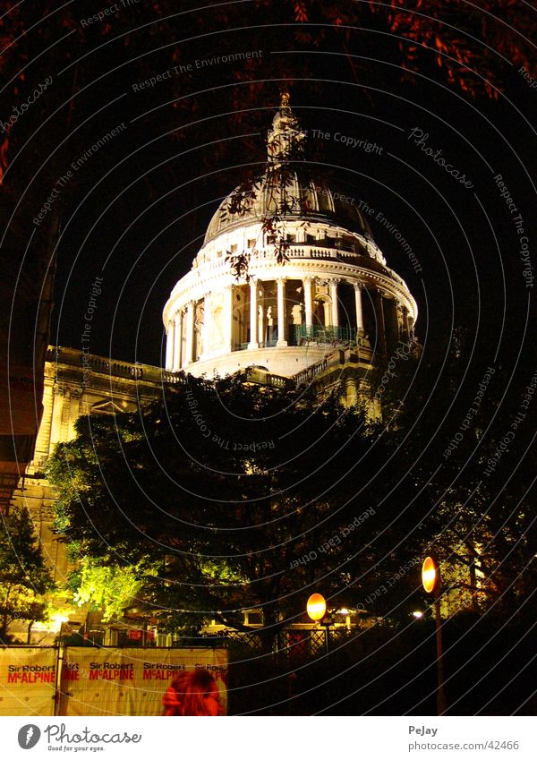 London bei Nacht Gotteshäuser Religion & Glaube Sankt Pauls Kathedrale Architektur