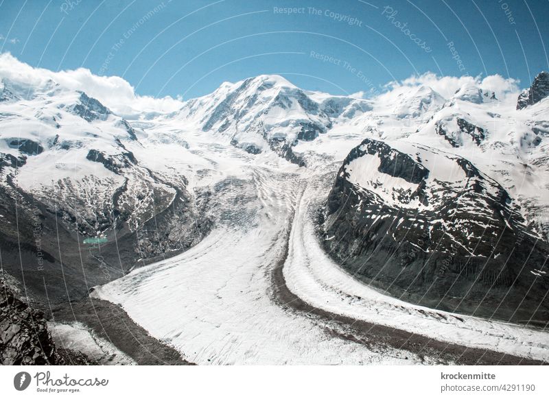 Blick auf den zweitgrössten Gletscher der Alpen, den Gornergletscher / Zermatt, Schweiz Berge u. Gebirge Gipfel Natur Himmel Matterhorn Wolken Außenaufnahme