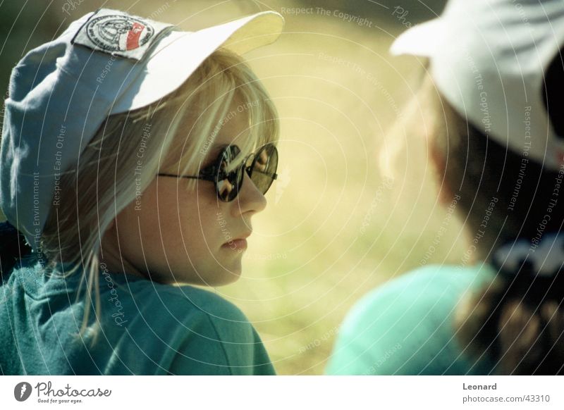 Polnische Mädchen Frau Mensch Brille Baseballmütze Sonne Jugendliche blond kappe Gesicht teenage glasses