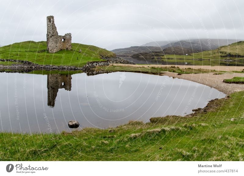 Ardvreck Castle Ferien & Urlaub & Reisen Ausflug Natur Landschaft Wolken schlechtes Wetter Hügel Seeufer Bucht Großbritannien Schottland Europa