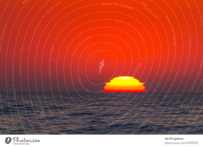 Sonnenuntergang á la Commodore 64 oder Tetris Umwelt Natur Landschaft Urelemente Himmel Wolkenloser Himmel Sommer Klima Schönes Wetter Wellen Küste Strand Meer