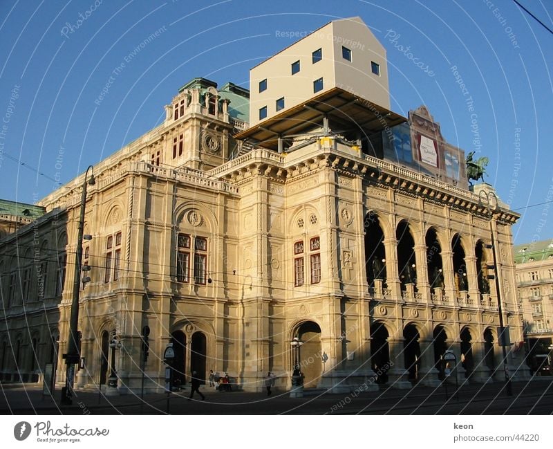 Draufgesetzt draufgesetzt Haus Restauration Wien Architektur auf dem Haus Oper Skurill