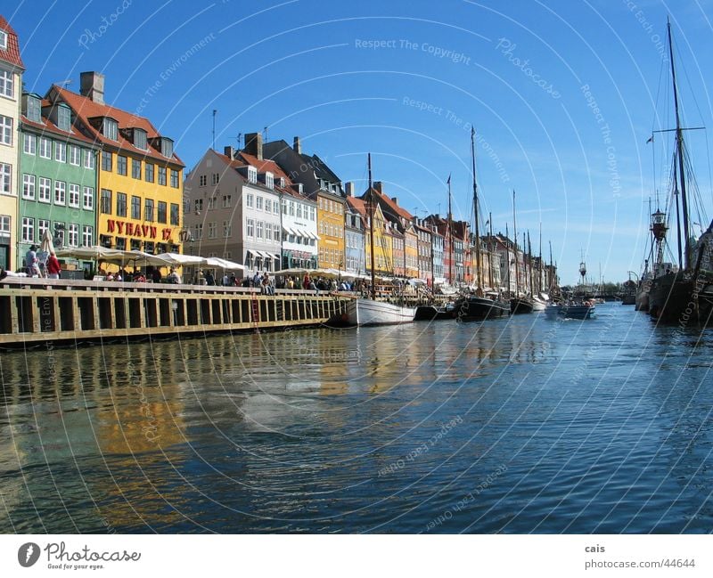 Nyhavn Kopenhagen Haus Wasserfahrzeug Europa Sommer Dänemark Hafen Altstadt Mensch Himmel Sonne