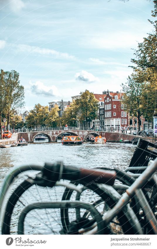 Blick auf die Keizersgracht, Amsterdam, Niederlande holländisch Leidsegracht Gracht Kanalgürtel Venedig des Nordens Wasserstraße Bootstour Ausflugsschiff Amstel