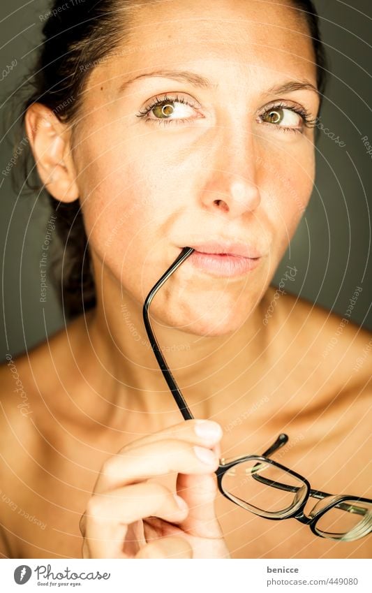 Glasses Frau Mensch Haut Brille Augenheilkunde Optiker Linse Lesebrille Europäer caucasian Ringblitz Beautyfotografie schön Mund nackt Erotik reizvoll