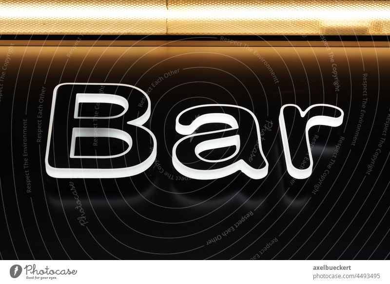 beleuchtetes Bar Neonschild - ein lizenzfreies Stock Foto von