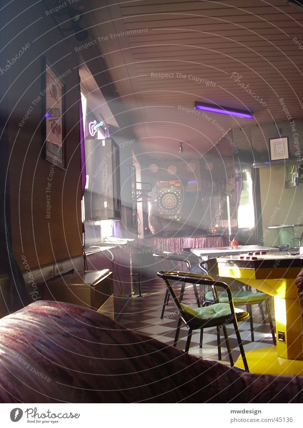 sonnenstrahlen Sonnenstrahlen Bar Spielhalle Freizeit & Hobby stickige luft Rauch Reaktionen u. Effekte