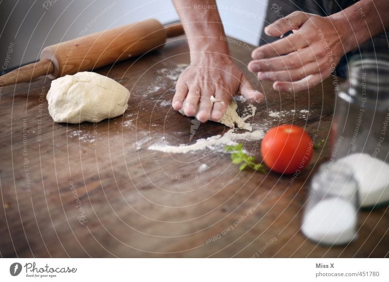 ich mach dich platt Lebensmittel Gemüse Teigwaren Backwaren Kräuter & Gewürze Ernährung Italienische Küche Koch Mensch Hand Finger 1 frisch Gesundheit lecker