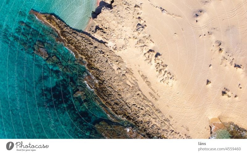 felsige Küstenlinie mit kleinen sandigen Buchten Meer Strand Wasser Meereslandschaft malerisch Tourismus Landschaft reisen Ufer Mittelmeer Griechenland Kreta