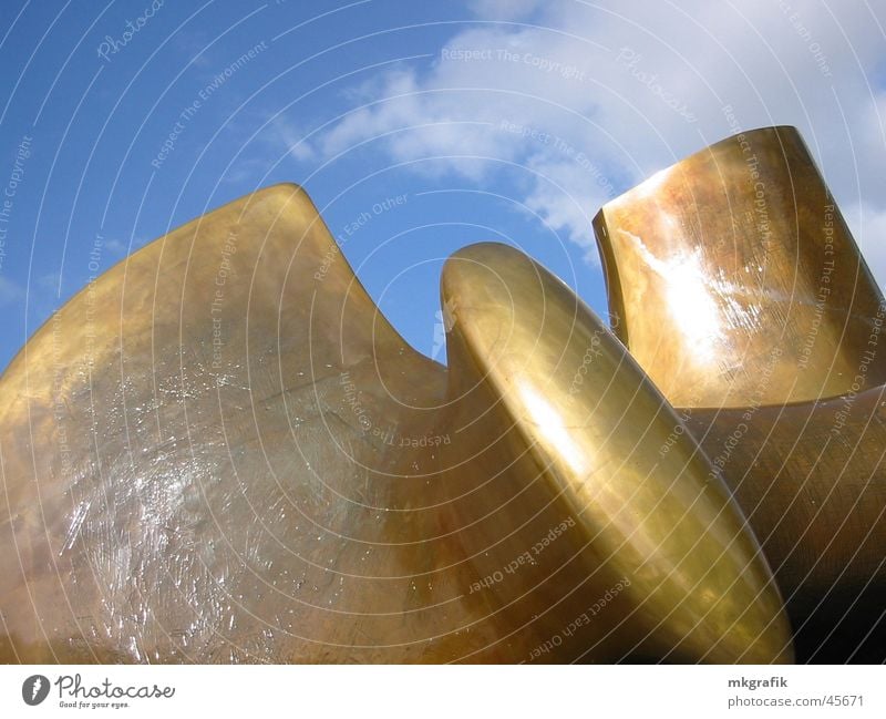 himmel über berlin Kunst Ausstellung Messe Himmel blau gold Statue