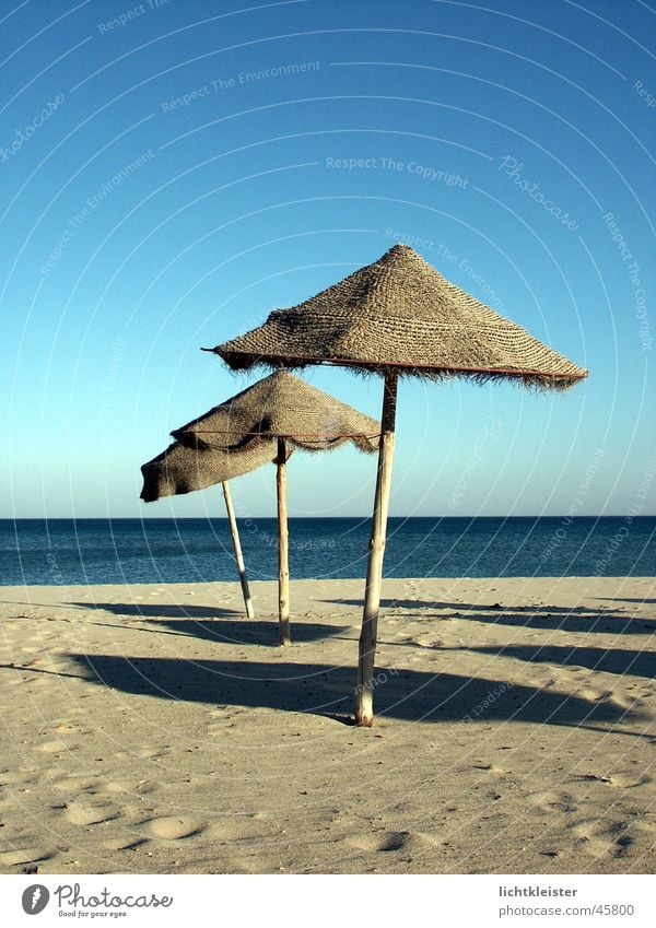 Lonely Beach Tunesien Strand Meer Einsamkeit Sand Regenschirm