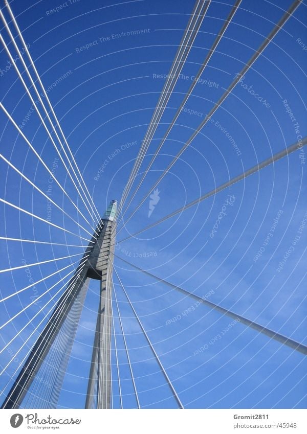 Brückenpfeiler Stahl Halterung Autobrücke Säule Seil Himmel Schweden gestänge Stab