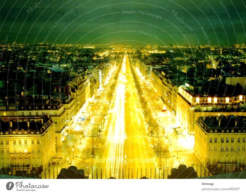 Champs Elysées Paris Champs-Elysées Langzeitbelichtung Nacht Licht hell Straße PKW