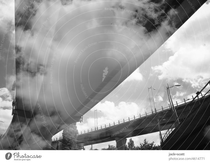 Stadtautobahn und die Wolken Brücke Architektur Bauwerk Autobahn Strukturen & Formen Bundesautobahn Schatten Berlin Schwarzweißfoto a100 Doppelbelichtung