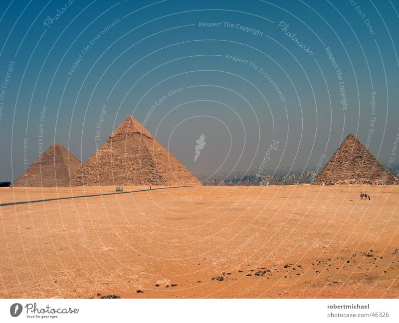 pyramiden Ägypten Ferien & Urlaub & Reisen Gizeh Cheops Pyramide Bauwerk Kairo Dreieck heiß Physik Afrika Asien Pharaonen Statue Ramses des II. Grab Dieb