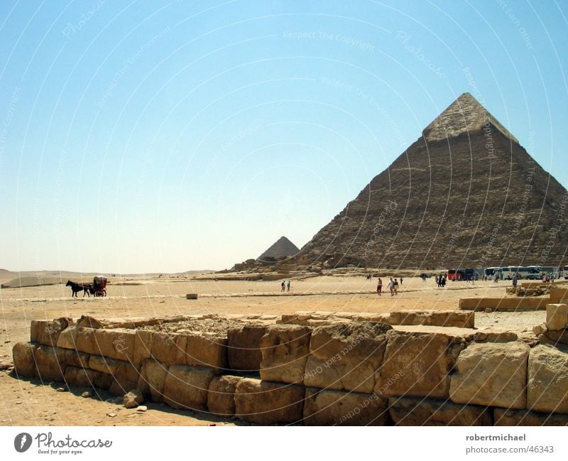 pyramide Ägypten Ferien & Urlaub & Reisen Gizeh Cheops Pyramide Bauwerk Kairo Dreieck heiß Physik Afrika Asien Pharaonen Statue Ramses des II. Grab Dieb