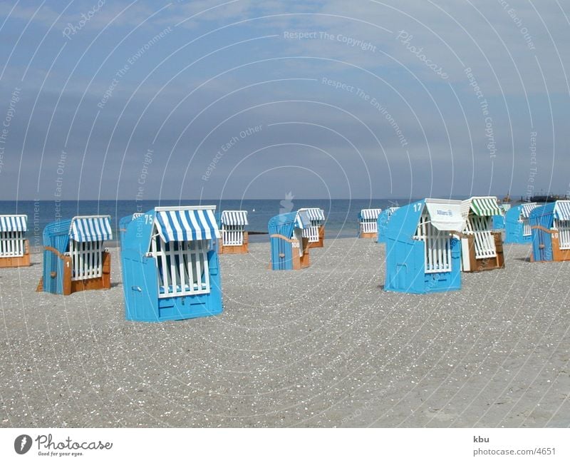 blauer Strand Strandkorb Ferien & Urlaub & Reisen Meer keine Sonne