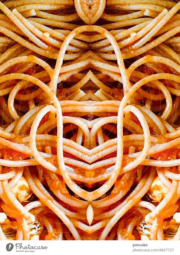 spaghetti mandala II Spaghetti Nudeln Ernährung Nahaufnahme lecker Italienische Küche Lebensmittel Tomatensoße Mandala Muster Meditation Spiegelung Teigwaren