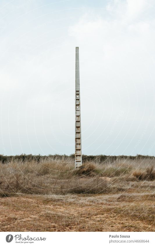 Elektrizitätsmast isoliert Strommast vereinzelt Himmel Leitung Industrie Wolken Linie Sonnenuntergang Technik & Technologie Energiewirtschaft