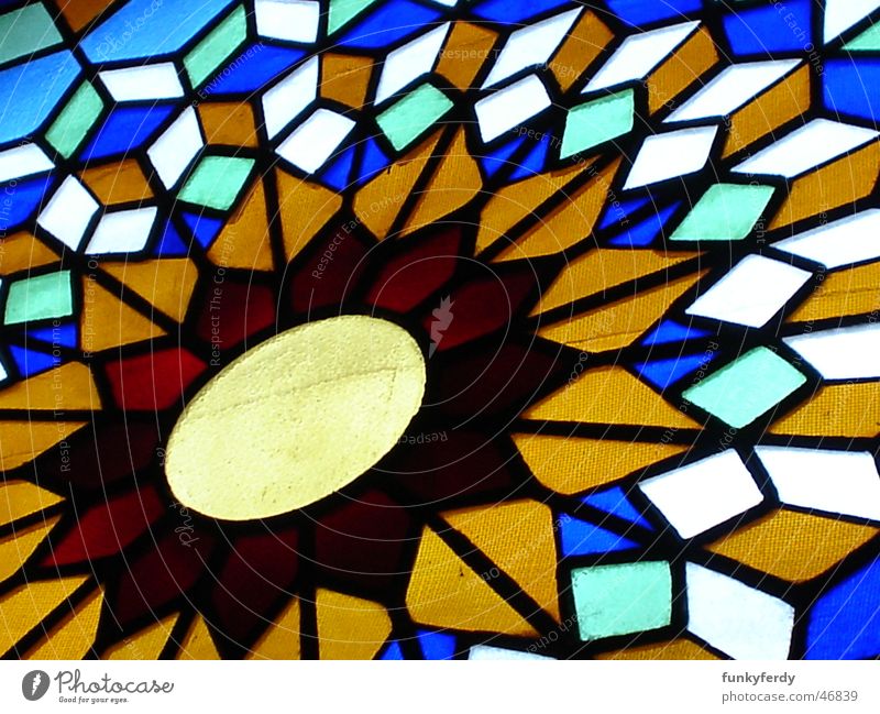 Cordobas Fenster mehrfarbig Geometrie Mezquita Vergangenheit Reichtum Farbe Kathedrale Freude innenaufname