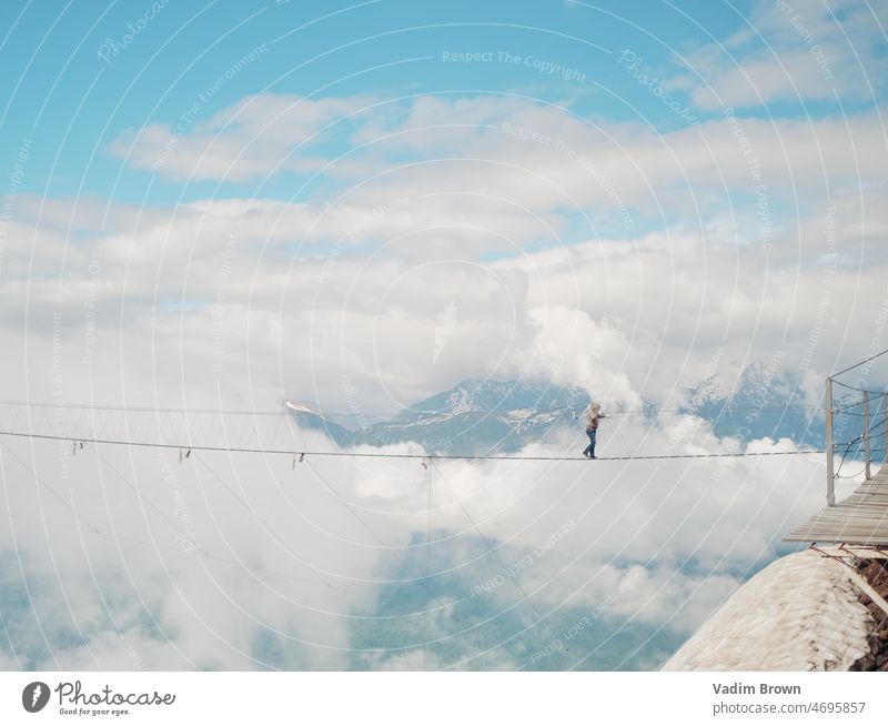 Extreme Brücke im Himmel. Abenteuer Berge u. Gebirge Landschaft Schnee Natur Winter Cloud Alpen Wolken reisen Gipfel Gletscher Ski Ansicht Felsen kalt Eis