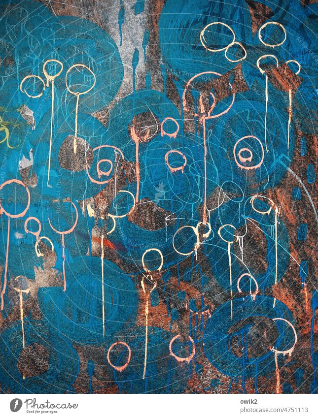 Wandmal Wandmalerei Kunst Kunstwerk Malerei Graffiti streetart mehrfarbig bunt blau Luftballons aufsteigen Strichzeichnung Andeutung Leichtigkeit viele rund