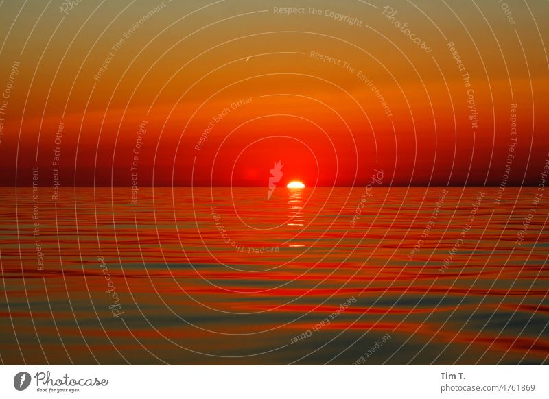 Sonnenuntergang bei Windstille Ostsee Baltic Sea sunset Meer Wasser Wellen sea waves See seaside
