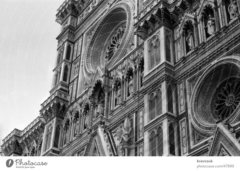 Al Duomo Toskana Italien historisch Froschperspektive Renaissance Dom dom santa maria del fiore florenz firenze Schwarzweißfoto Detailaufnahme