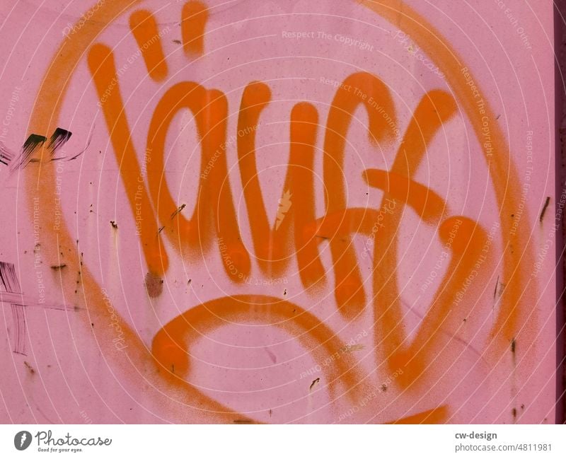 [hansa BER 2022] - läuft artist läuft Artist Kunst Spielen Zirkus Freizeit & Hobby Straßenkunst Farbfoto Außenaufnahme Graffiti Wand Künstler Lifestyle Kultur