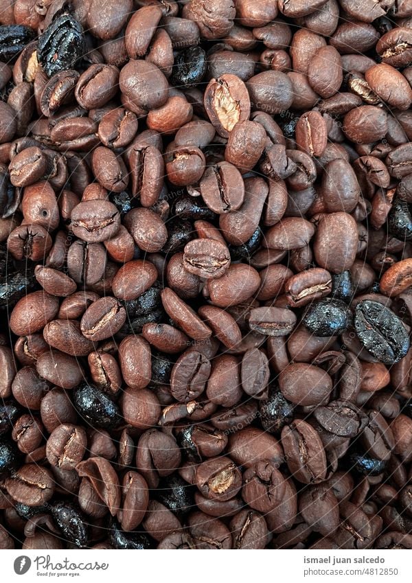 Geröstete Kaffeebohnen gerösteter Kaffee Bohnen Koffein Rohkaffeebohne Aufguss trinken Café Aroma Braten gebraten Korn Getränk Espresso Mokka Haufen