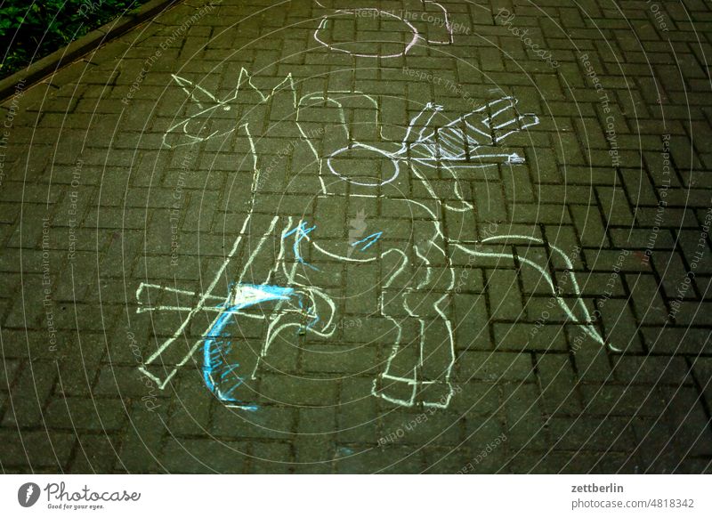 Einhorn aussage botschaft buchstabe farbe grafitti grafitto illustration kinderzeichnung kreide kreidezeichnung kunst mauer message nachricht parole