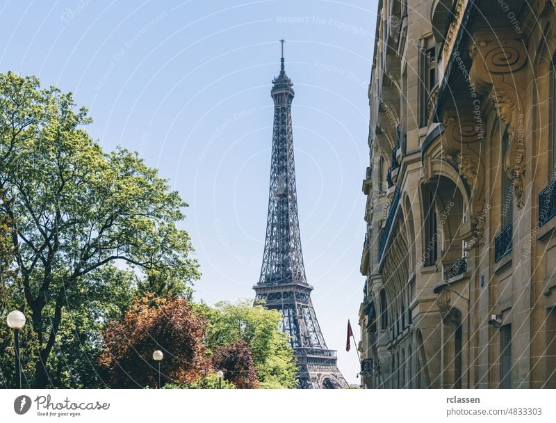 Eiffelturm, Paris Turm Wahrzeichen Frankreich Skyline klarer blauer Himmel Stadtbild Antenne Europa Altstadt Boot Verteidigung Textfreiraum Sommer Seine Revier