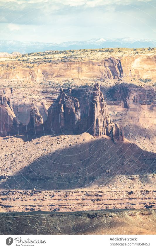 Aussicht auf den Berg von oben Canyonlands Schlucht Klippen Utah Nationalpark Landschaft reisen wüst USA im Freien Natur Denkmal Antenne trocken Wildnis Stein