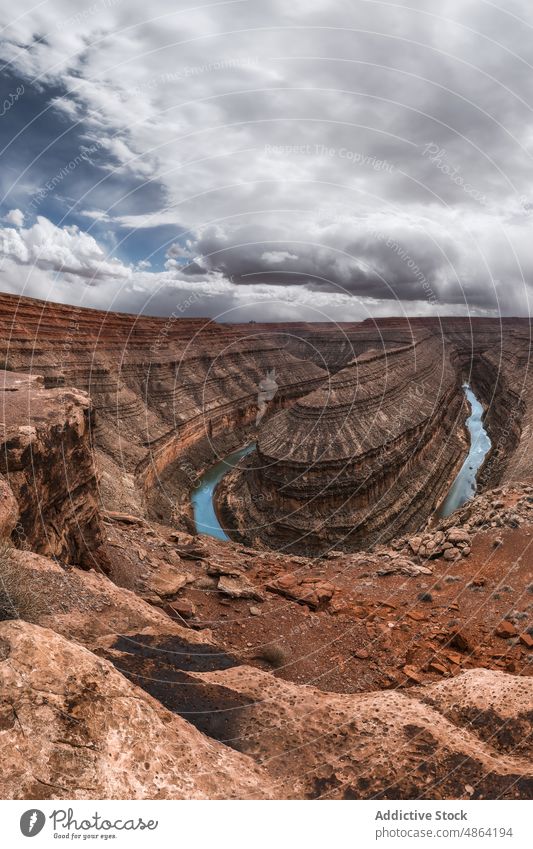 Aussicht auf den Berg von oben Canyonlands Schlucht Klippen Utah Nationalpark Landschaft reisen wüst USA im Freien Natur Antenne trocken Fluss Wildnis Stein