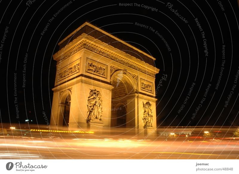 triumph @ night Langzeitbelichtung Arc de Triomphe Paris Verkehr historisch Denkmal Nacht Frankreich turisten Beleuchtung