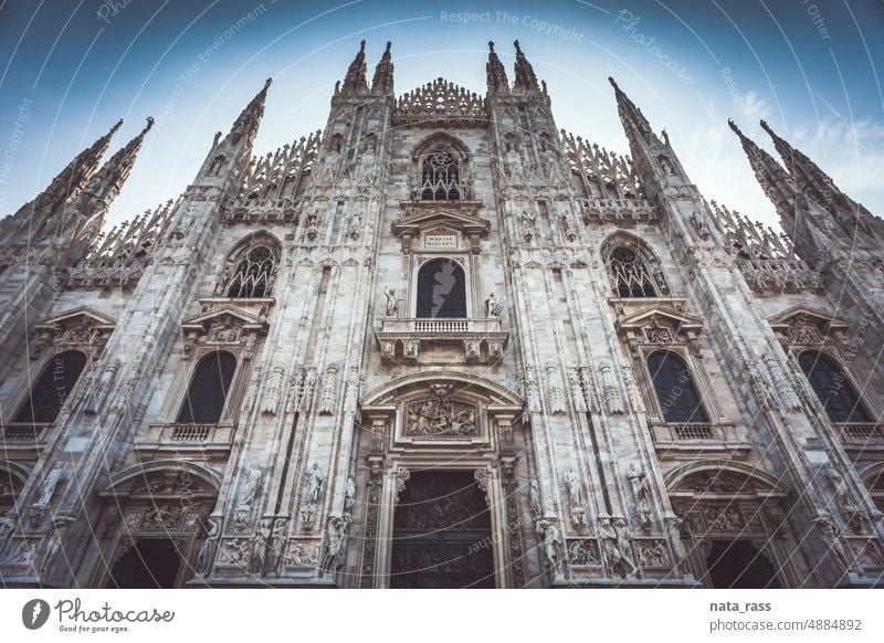 Details der Fassade der gotischen Kathedrale Duomo di Milano Dekoration & Verzierung außerhalb Anbetung Anziehungskraft Gothic Dom von Mailand Ziele religiös