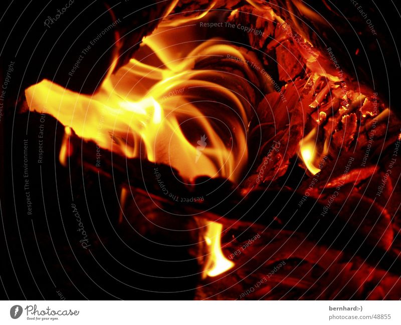 es brennt Holz heizen brennen Brand Physik Energiewirtschaft Wärme heat