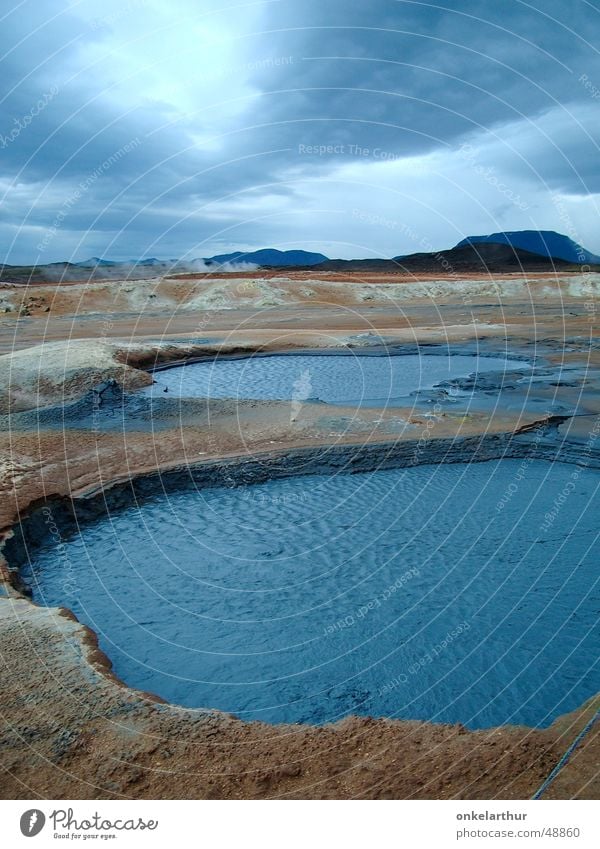 Island geothermal Schwefel heiß Quelle Heisse Quellen Wolken Wasser Energiewirtschaft blau