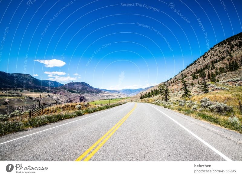 weggeschichten Himmel Berge u. Gebirge Fernweh endlose weiten Wege & Pfade Straße Ferne Abenteuer Nordamerika Landschaft British Columbia unterwegs Kanada