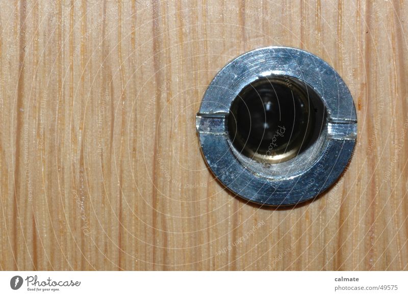 - ist da jemand - Loch Holz Eingangstür Besucher Holztür Spitzel unerwünschter besuch furnier Metallring door