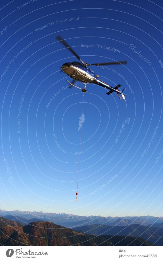 heli alpin Hubschrauber Gewicht Horizont fliegen Luftverkehr Rotor Seil Güterverkehr & Logistik Himmel Berge u. Gebirge