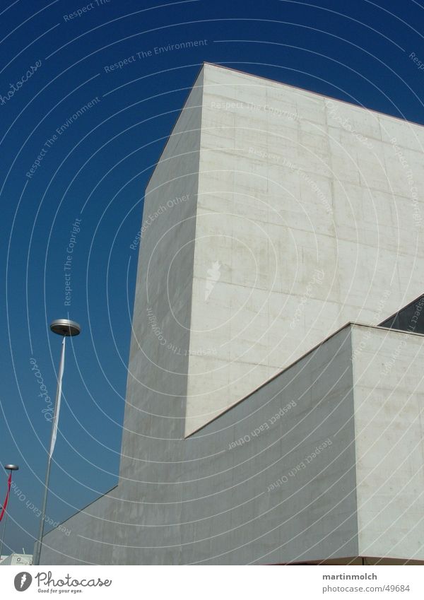 Gebäude Beton Lissabon Portugal Himmel blau Klarheit Messe