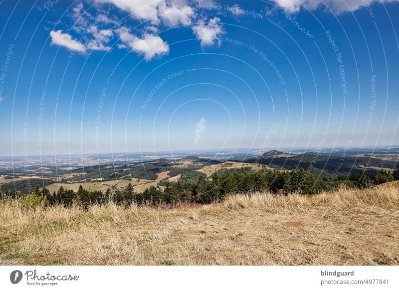 Wasserkuppe gebirge mittelgebirge berg aussicht landschaft Aussicht Natur Panorama (Aussicht) Himmel Wolken ferne fernweh Ferien & Urlaub & Reisen