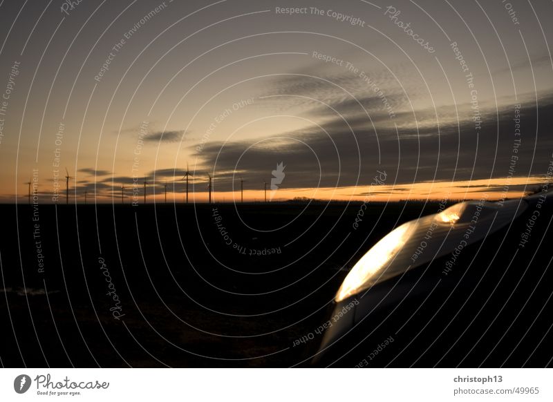 Micra-Dawn Sonnenuntergang Dämmerung Horizont dunkel Windkraftanlage dawn Himmel Farbe nissan micra PKW autolicht Scheinwerfer Erneuerbare Energie