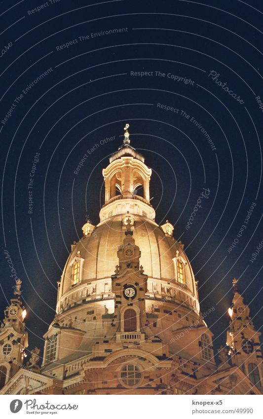 Die Frauenkirche bei Nacht Dresden Licht