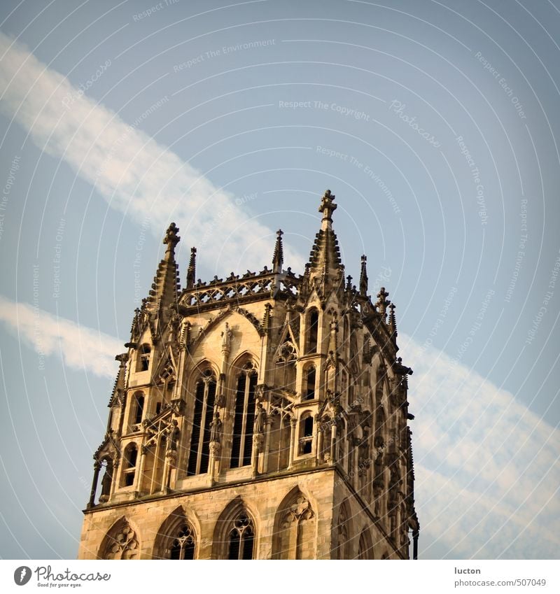 Münsters Überwasserkirche im Abendlicht | Kirchturm vor Himmel Ausflug Sightseeing Städtereise Religion & Glaube Sonne Sonnenaufgang Sonnenuntergang Sonnenlicht
