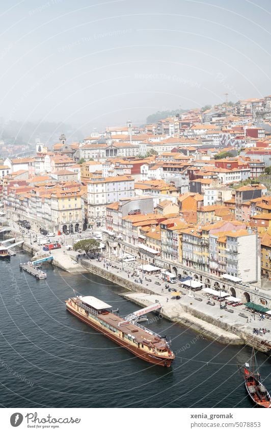 Porto Portugal Tourismus Wahrzeichen Europa historisch Portugiesisch Stadt Reise reisen Touristik Freiheit Urlaub Ferien & Urlaub & Reisen Landschaft Douro