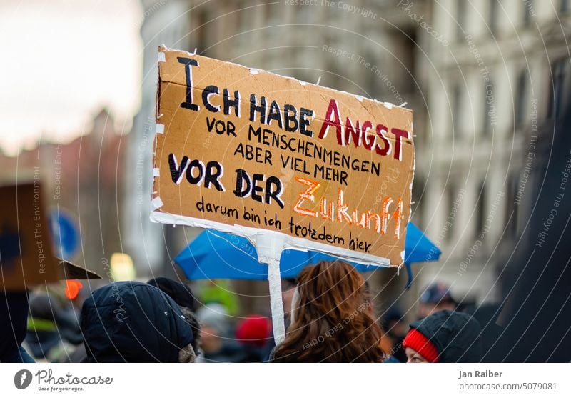 Fridays for Future Demo - "Ich habe Angst..." Demonstration Plakat Transparent Transpi FFF Klima Regenbogen Zukunft Zukunftsangst
