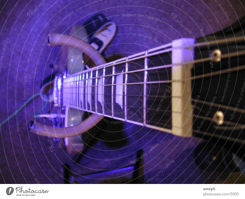 Blue E-Guitar Elektrobass Elektrogitarre violett Saite Musik Musikinstrument Gitarre blau Makroaufnahme Rockmusik Punk les paul
