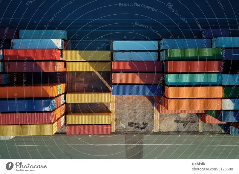Containerlager, Luftaufnahme. Versand und logistisches Konzept Ladung Containerschifffahrt Lagerhalle Zug Eisenbahn wirtschaftlich Spedition Wirtschaft Export
